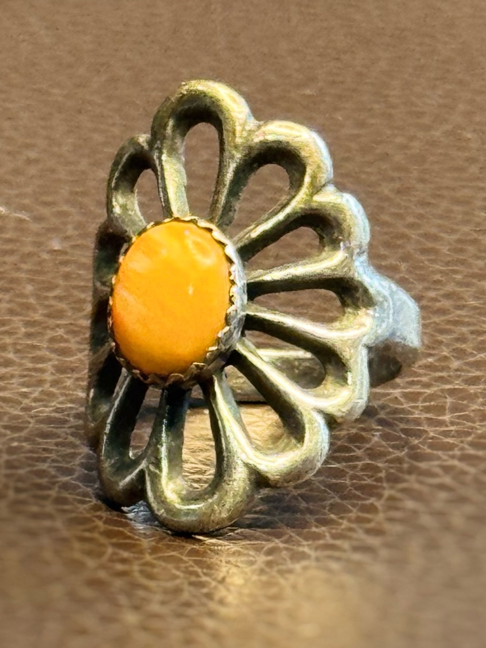 Sterling Silver Sandcast Flower Ring with Spiny Oyster
